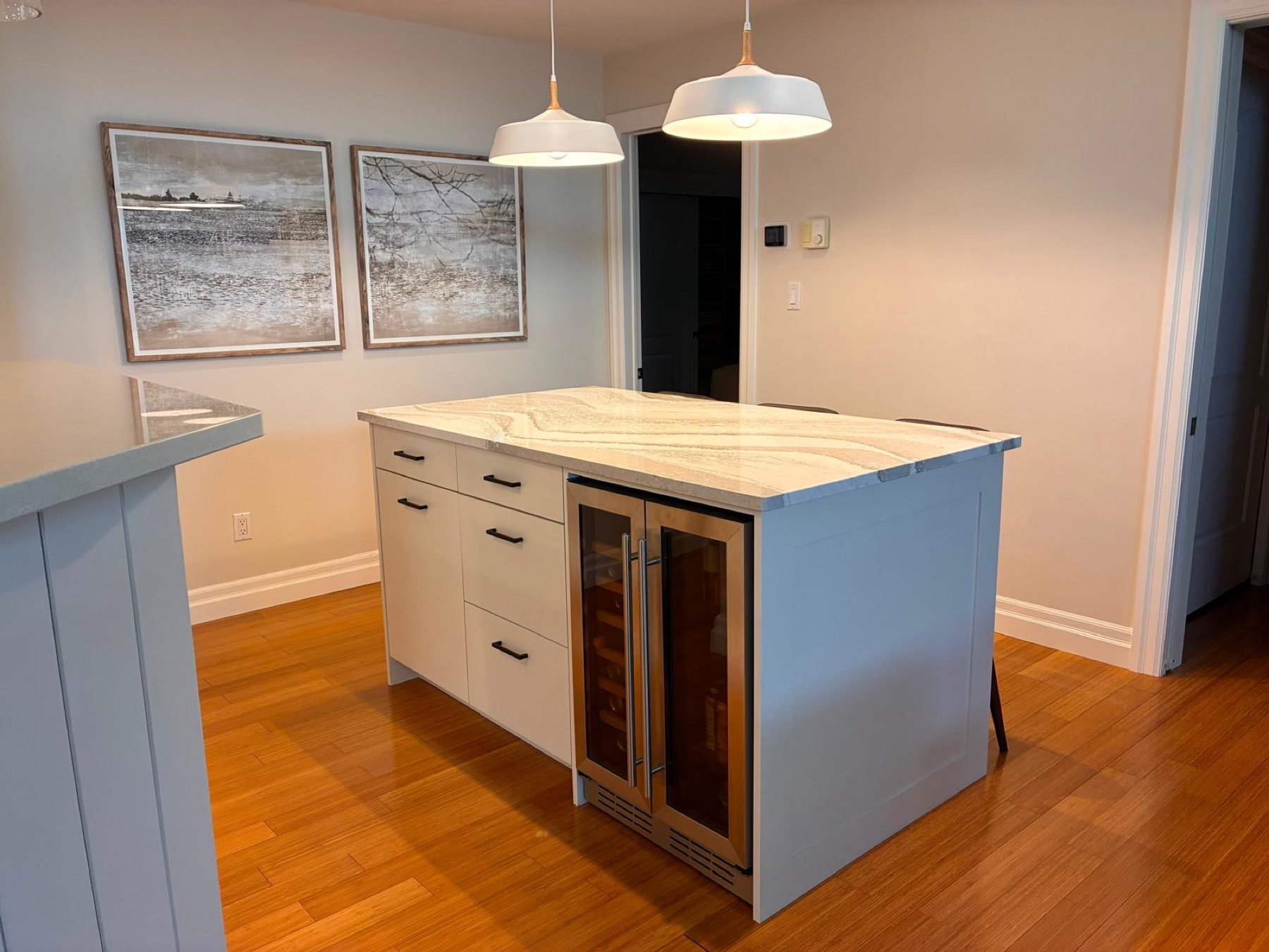 Kitchen island, front view